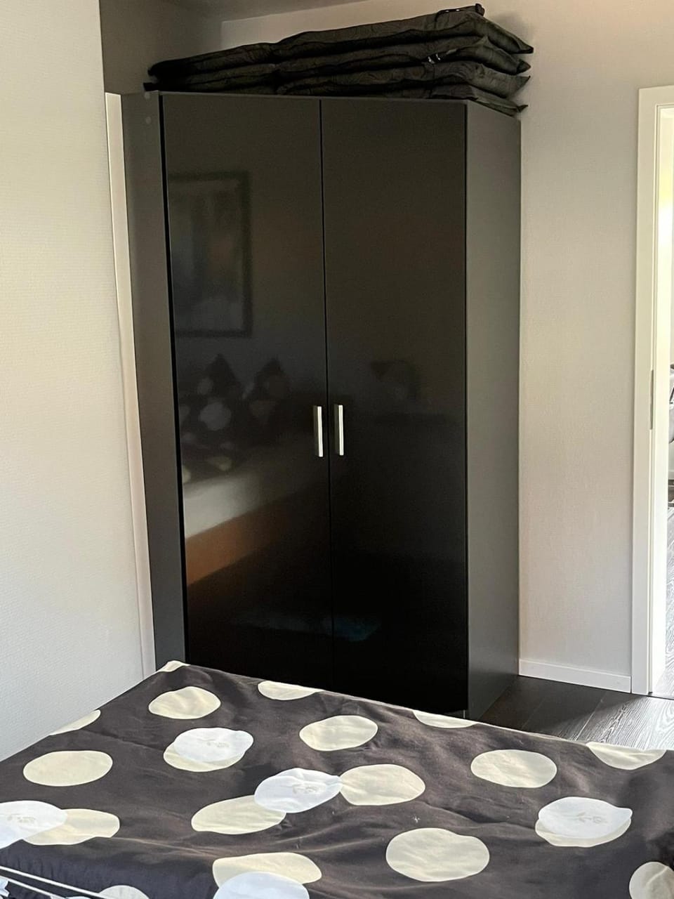 Bedroom, wardrobe