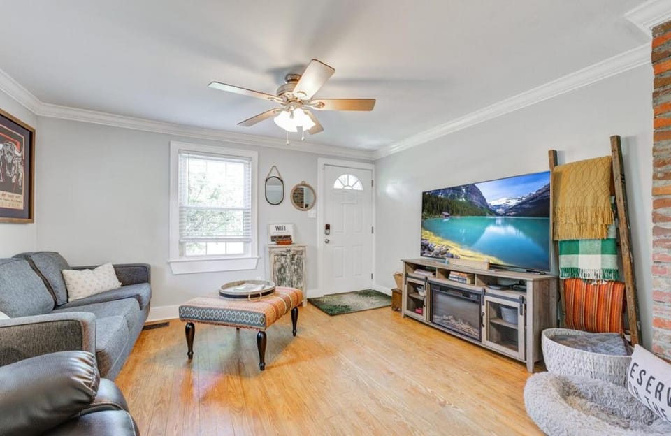 The Bexley Cute 2 bedroom with yard in Park Circle House in North Charleston