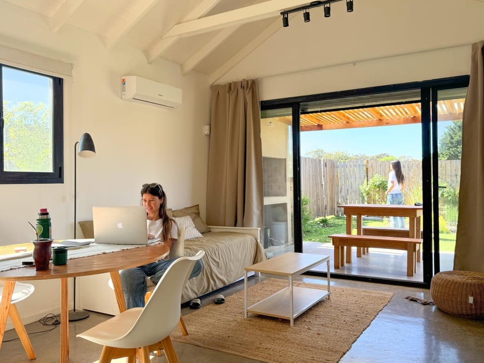 TV and multimedia, Living room, Dining area, pet friendly, air conditioner