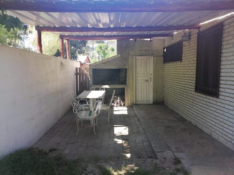 Amarilla House in Canelones Department, Uruguay