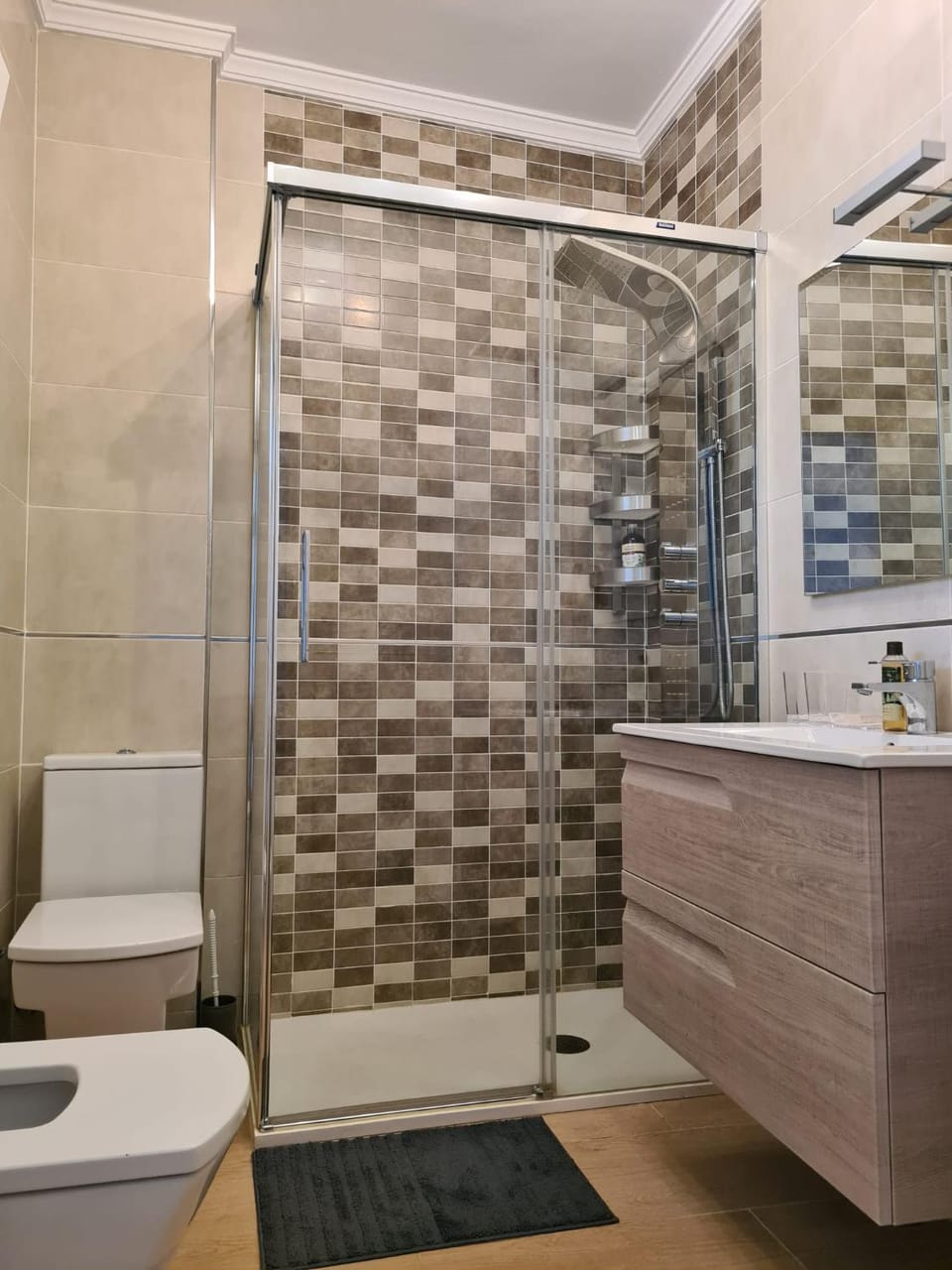 Shower, Toilet, Bathroom
