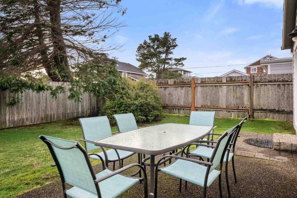 Oliver Beach House House in Seaside