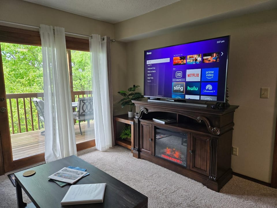 TV and multimedia, Balcony/Terrace, Living room