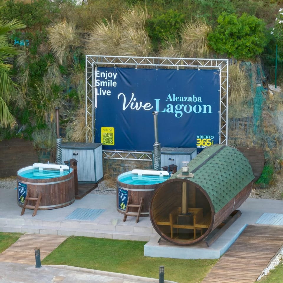 Luxury Apartment with Free Alcazaba Lagoon Access Apartment in Costa del Sol