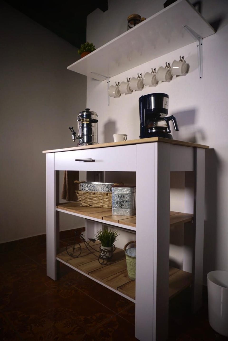 Coffee/tea facilities, minibar