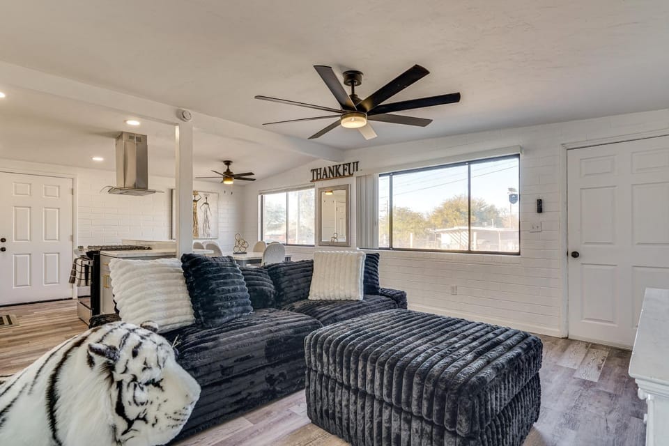Home 2 Mi to Dtwn & U of A Campus! Bring Your Pets House in Tucson