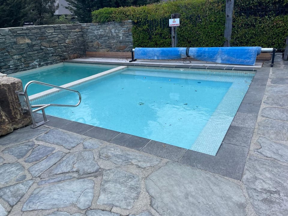 Property building, Pool view