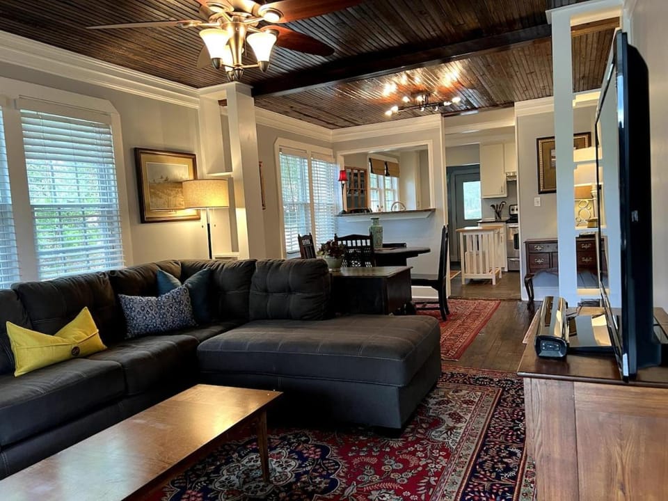 The Grayson Heart of Park Circle with huge yard House in North Charleston