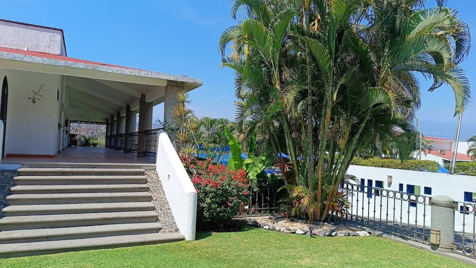 Property building, Garden