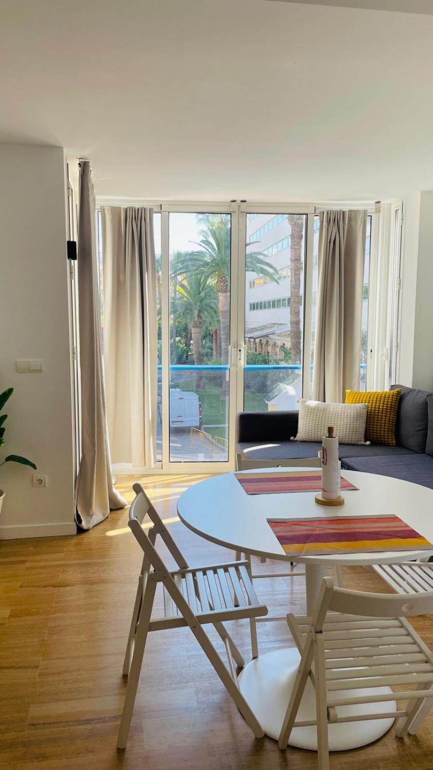Bajondillo Beach Apartment in Torremolinos