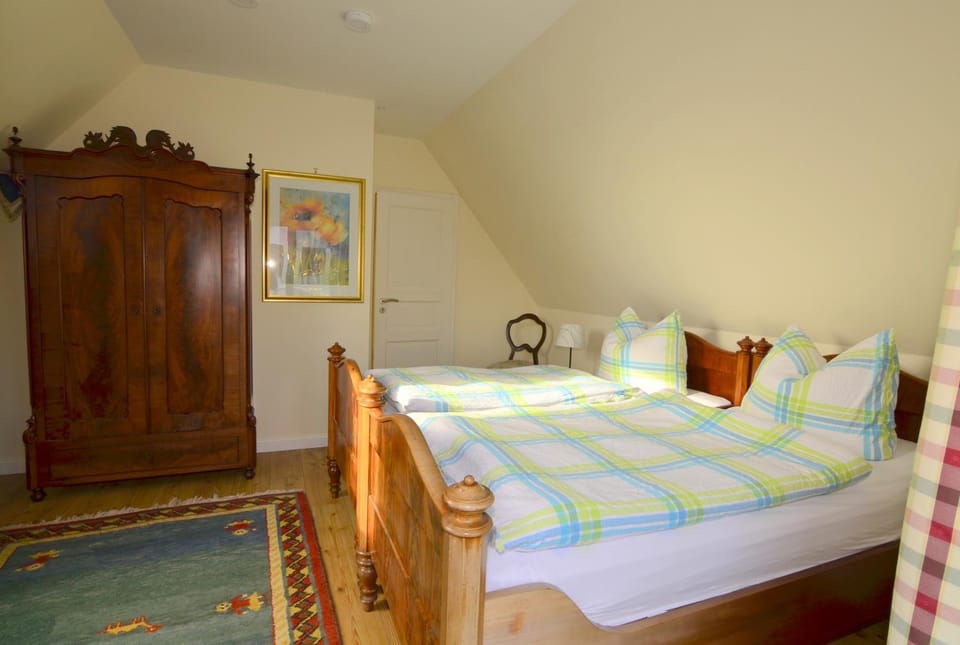 Bed, Balcony/Terrace, Photo of the whole room, Bedroom