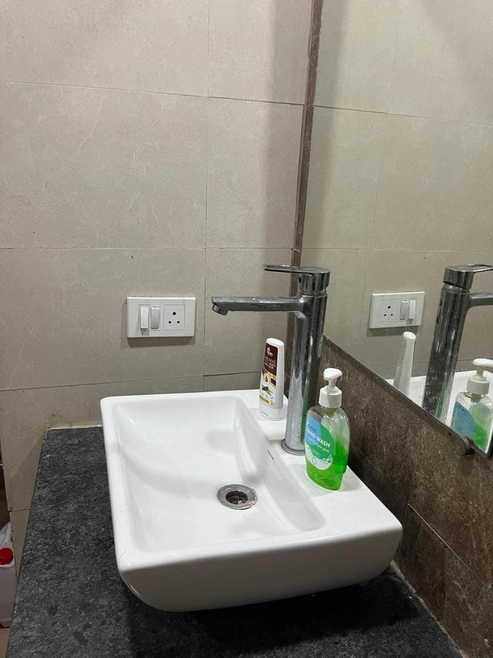 Golden palace studio Apartment in Noida