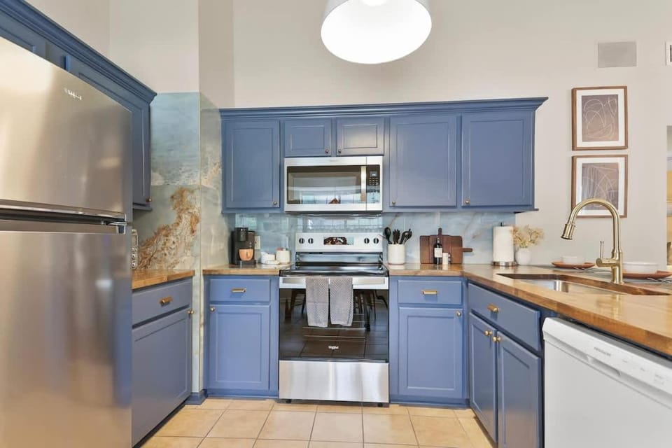 New Meets Nostalgic - Adorable Cottage Sleeps 8 House in Jasper County