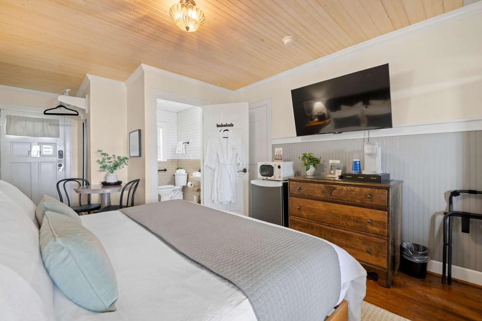 Historic Riverview Inn Two Bed and Breakfast in Chattanooga
