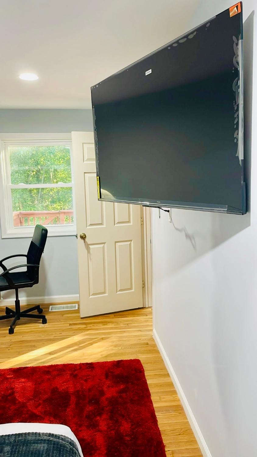 1 bedroom patio view with shared bathroom #2 Bed and Breakfast in Laurel
