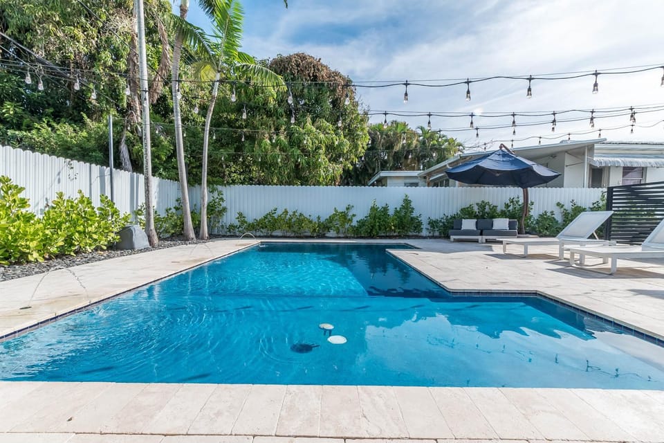 Casa Belle 3br W Pool & Bbq 10 Mins To Beach House in Coral Gables