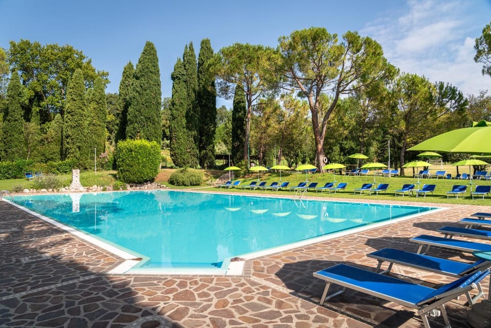 Swimming pool, Swimming pool