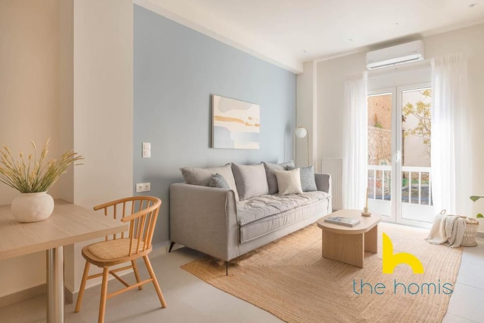 Koukaki Elegance - Athenian Retreat near Acropolis Apartment in Kallithea