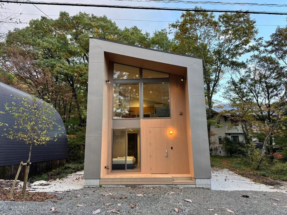 Everglow - Modern Home, 5 min to Echoland Villa in Hakuba
