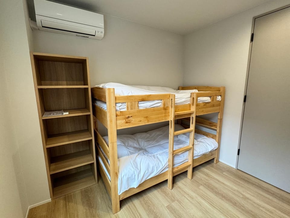 Everglow - Modern Home, 5 min to Echoland Villa in Hakuba