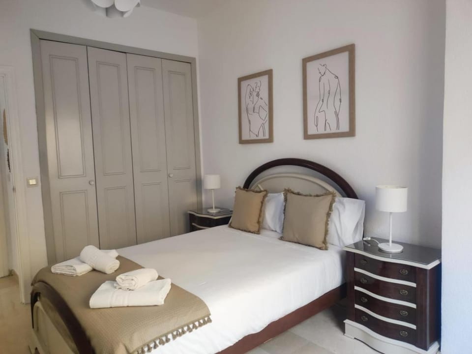 Bed, Bedroom, wardrobe