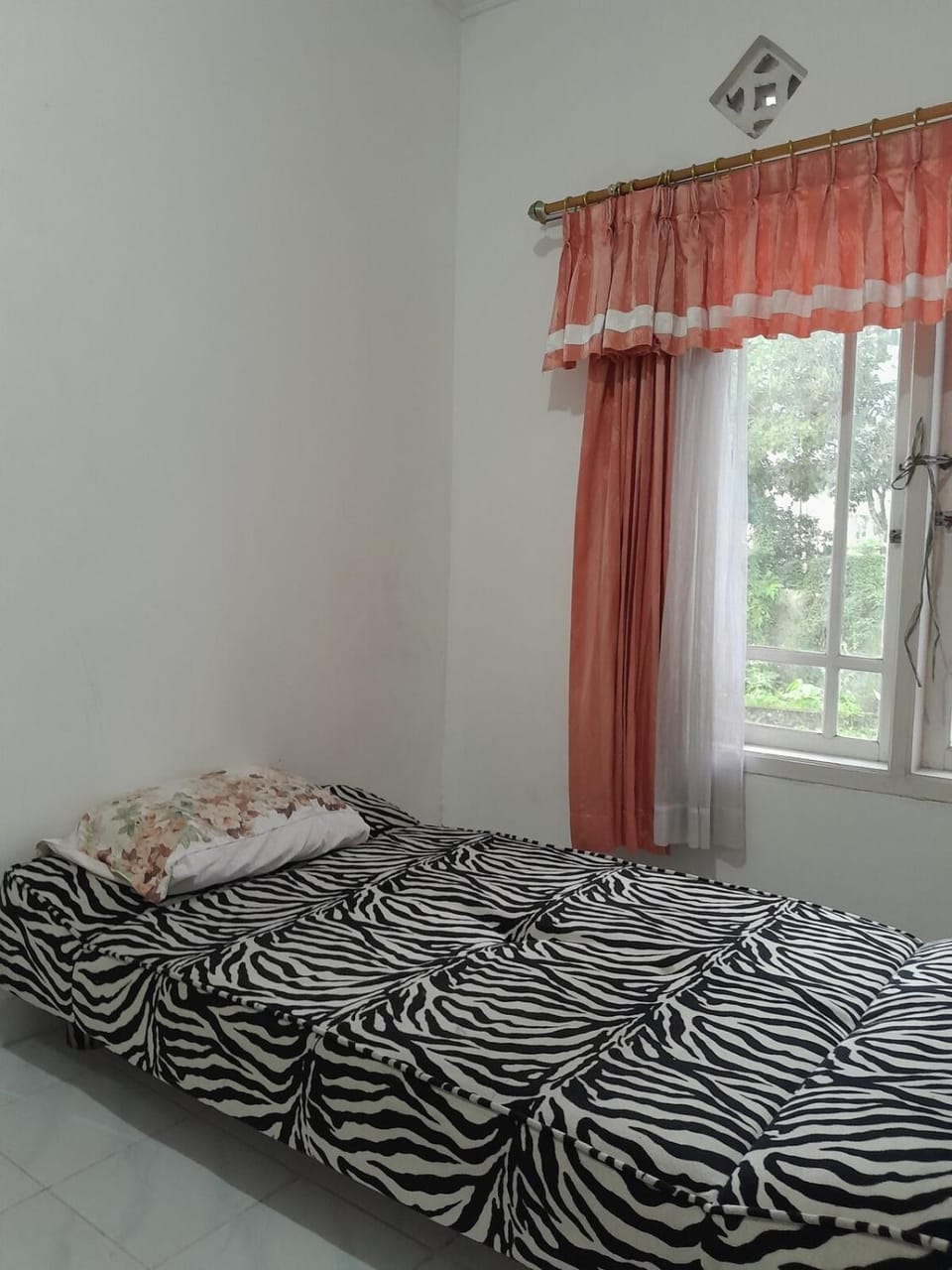 Vila puncak cipanas green apple aamaleeq Villa in West Java