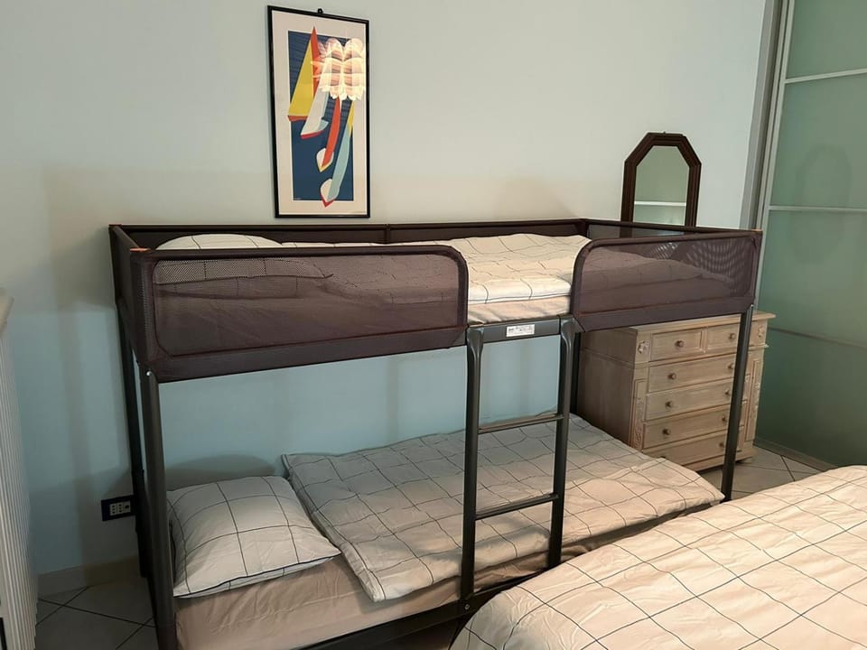 bunk bed