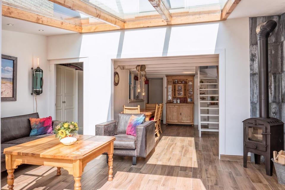 Fay House in Egmond aan Zee