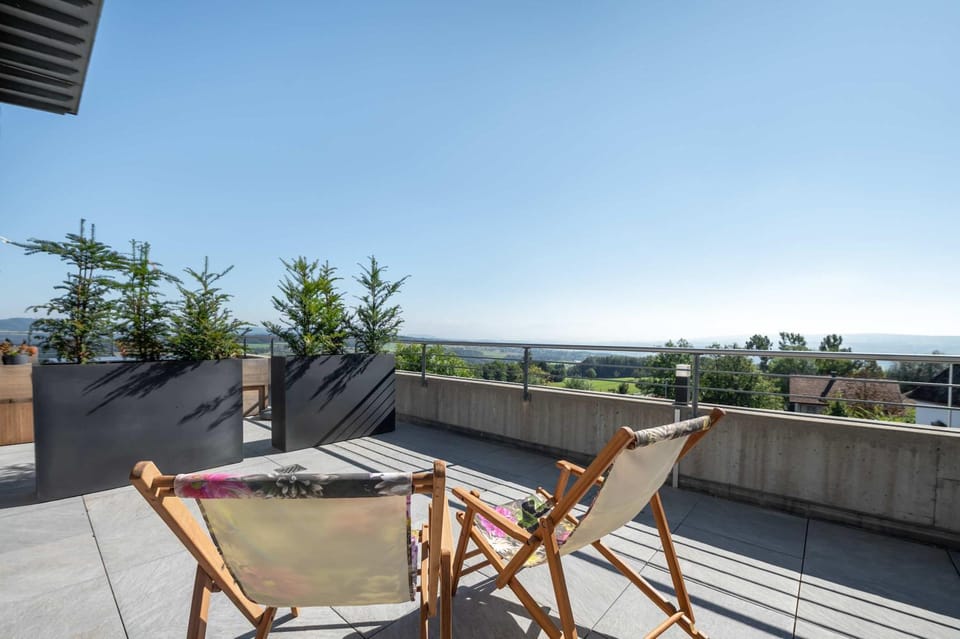 Natural landscape, View (from property/room), Balcony/Terrace, Seating area