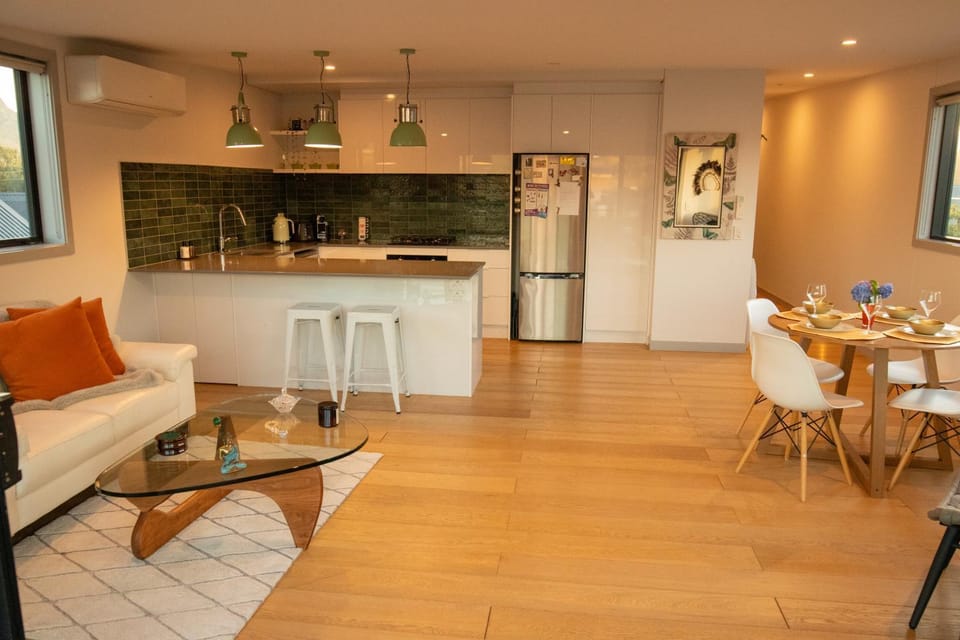 Golden Hour Villa Villa in Queenstown