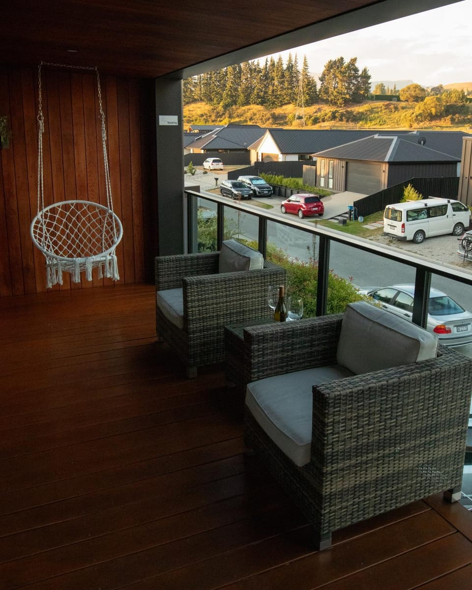 Golden Hour Villa Villa in Queenstown