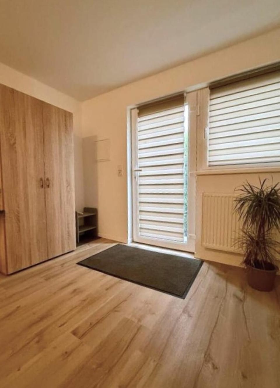 Photo of the whole room, wardrobe