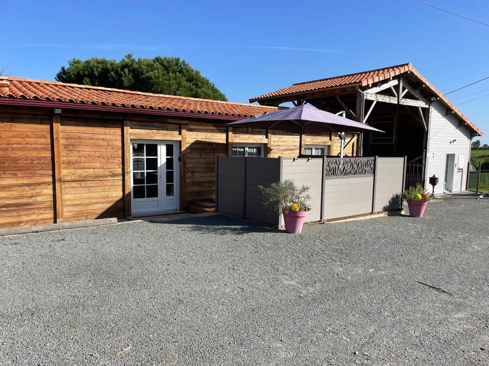 Le Rocher classé trois étoiles, N1 House in Nouvelle-Aquitaine