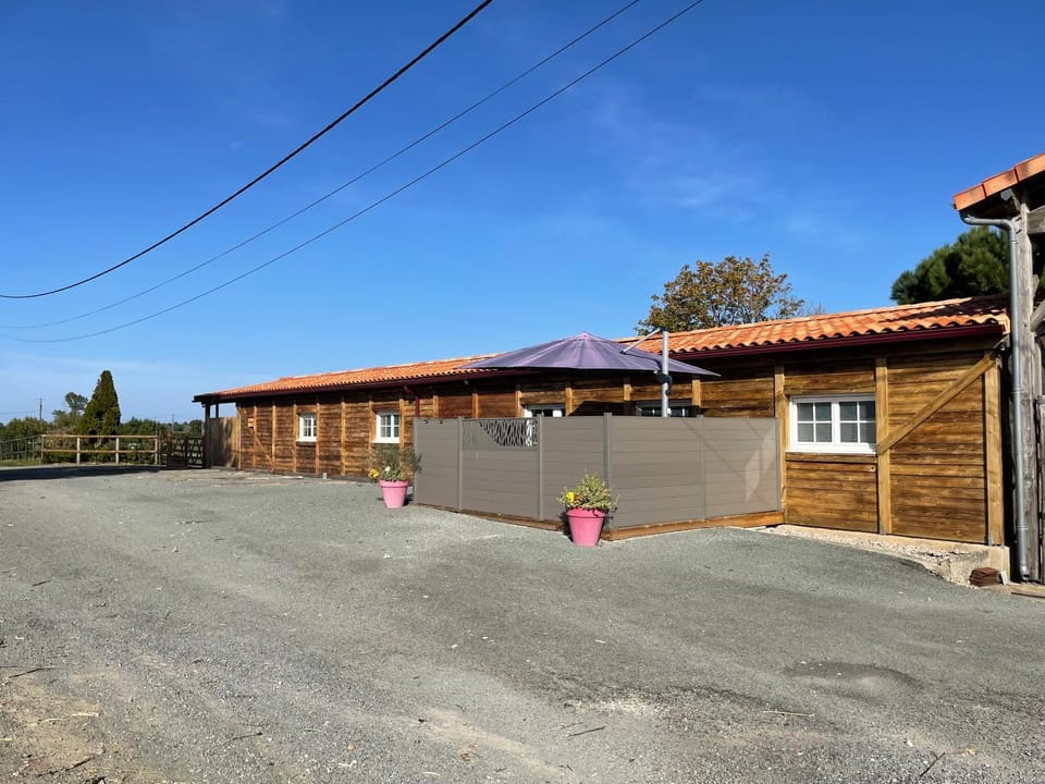 Le Rocher classé trois étoiles, N1 House in Nouvelle-Aquitaine