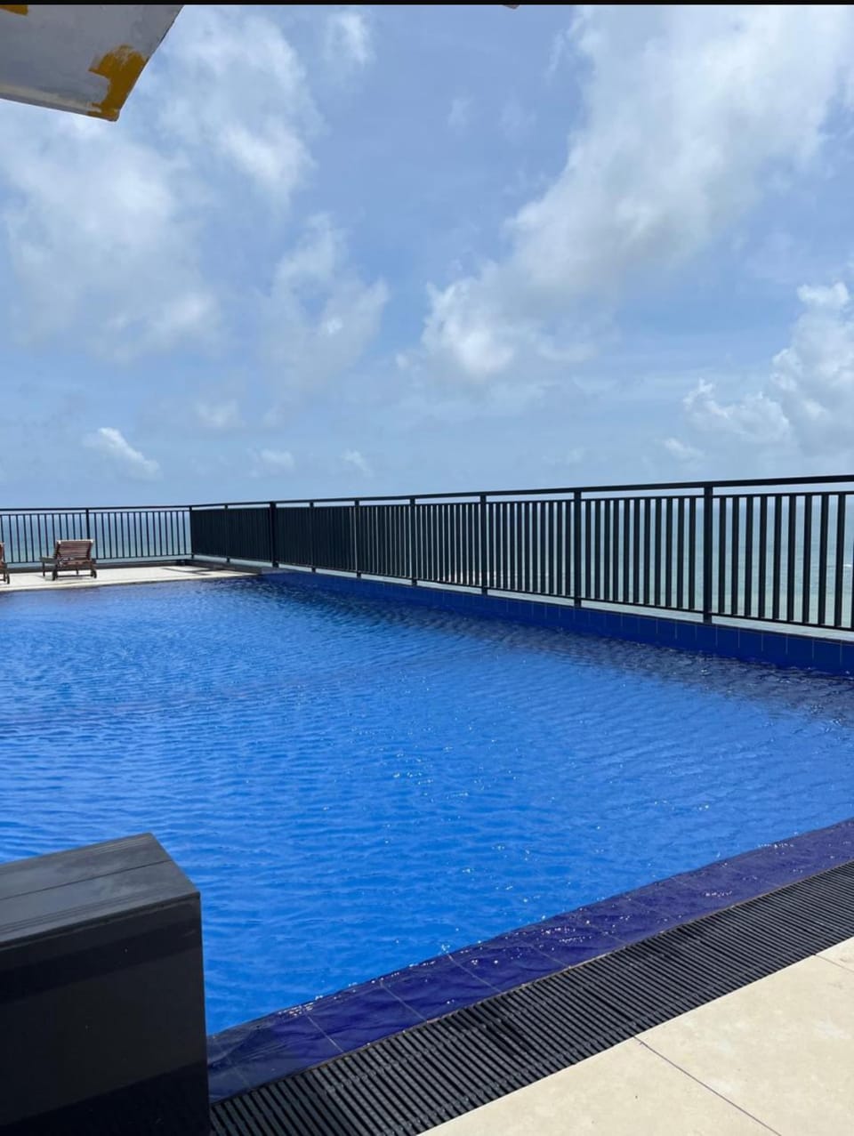 Direct Sea View Fully Furnished Luxury Apartment Apartment in Dehiwala-Mount Lavinia