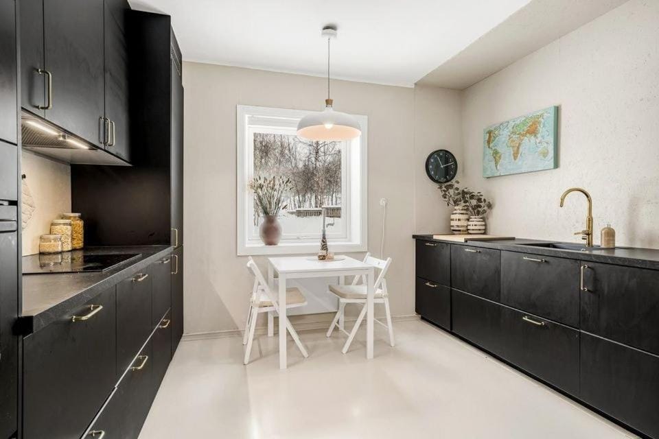 Central 4-bedroom by Lerkendal Apartment in Trondheim