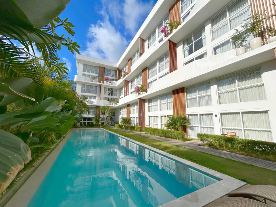Property building, Swimming pool