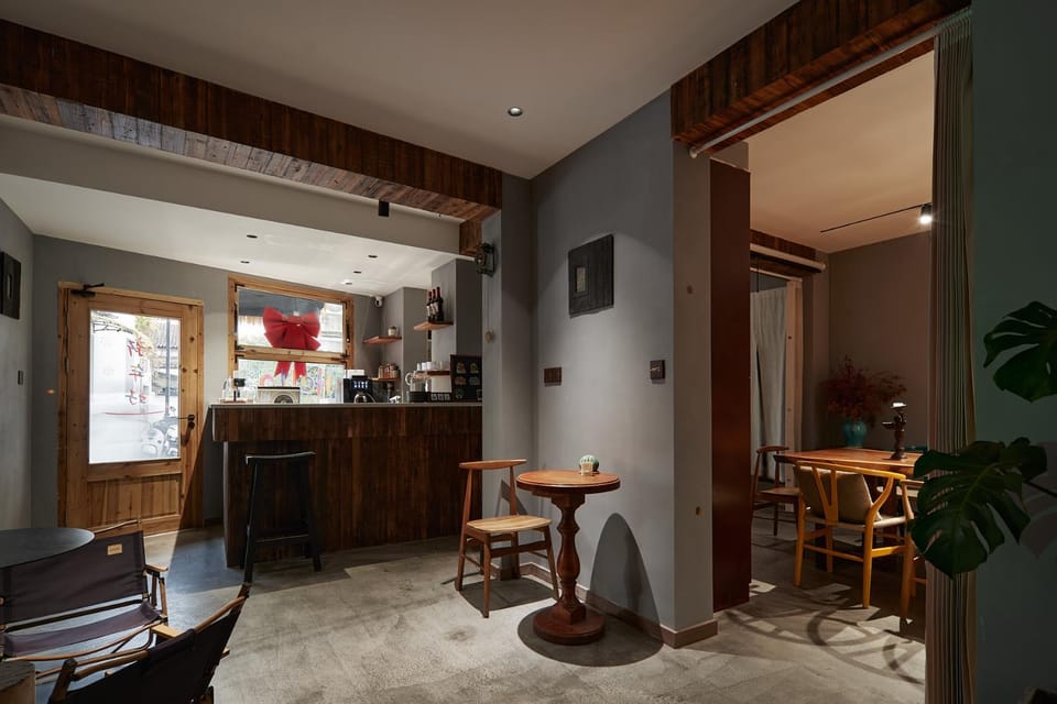 Lounge or bar