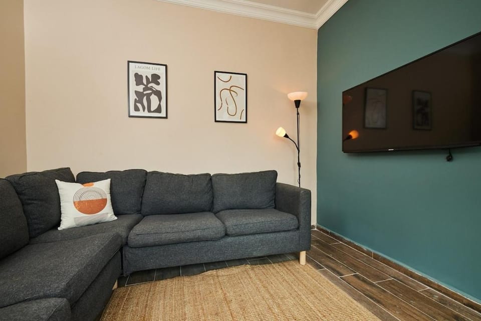 Communal lounge/ TV room