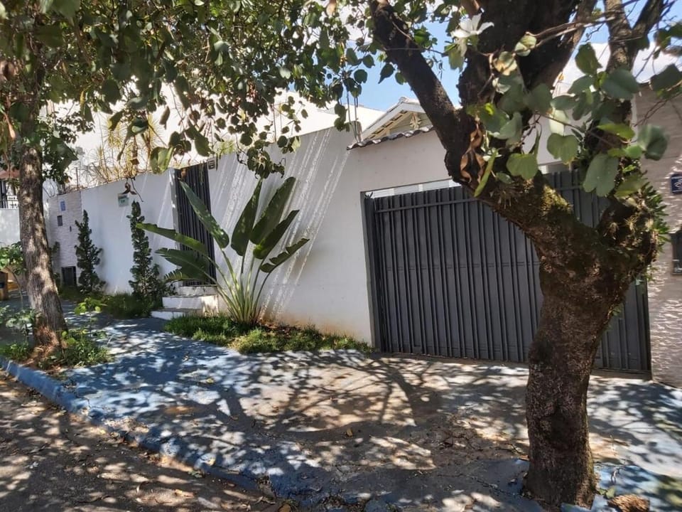 linda casa no bairro campolim House in Sorocaba