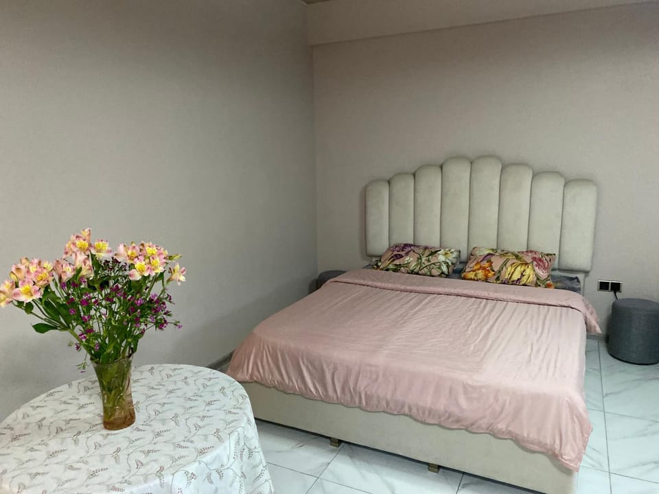 Квартира у парка на первом этаже Apartment in Georgia