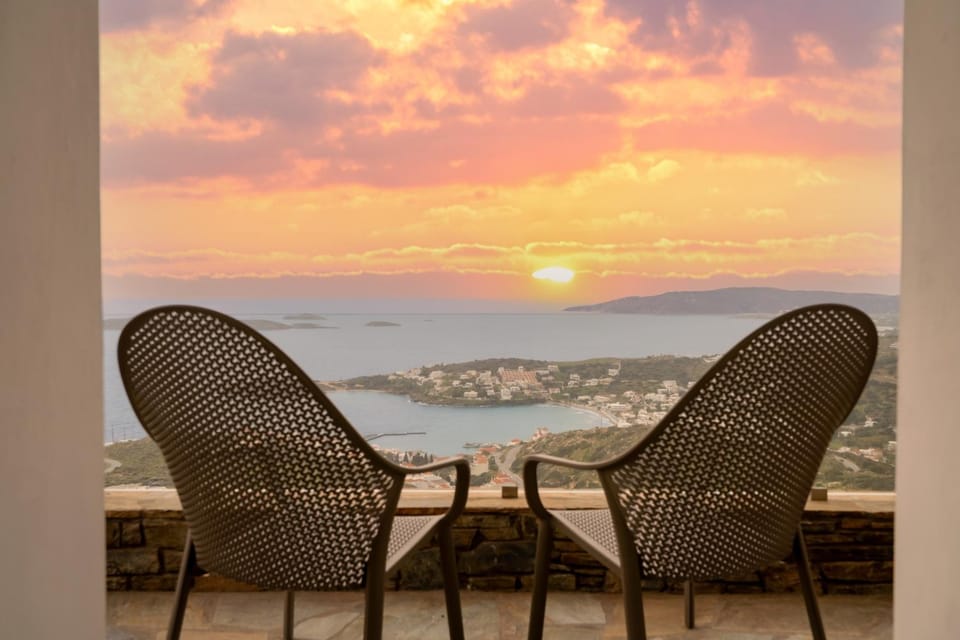 Day, Natural landscape, Seating area, Dining area, Mountain view, Sea view, Sunset
