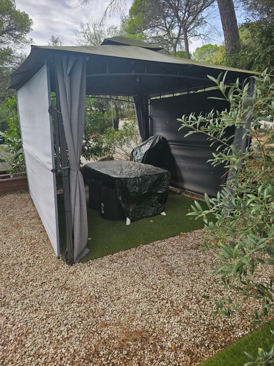 Mobil home camping L'OASIS Chalet in Roquebrune-sur-Argens