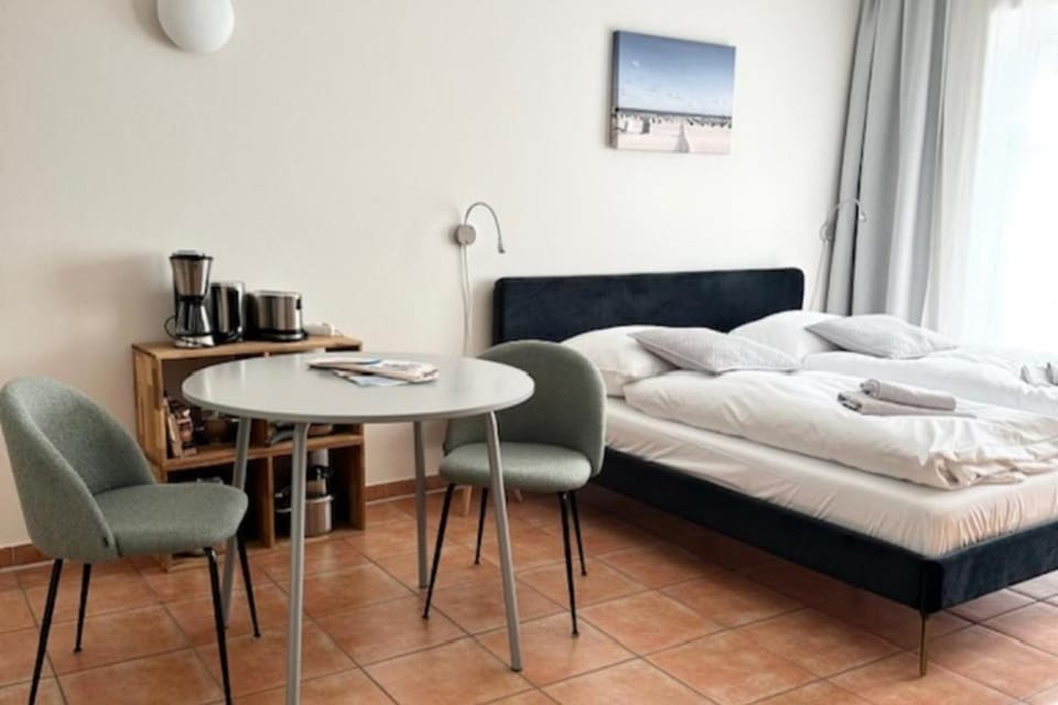 Dining area, Bedroom