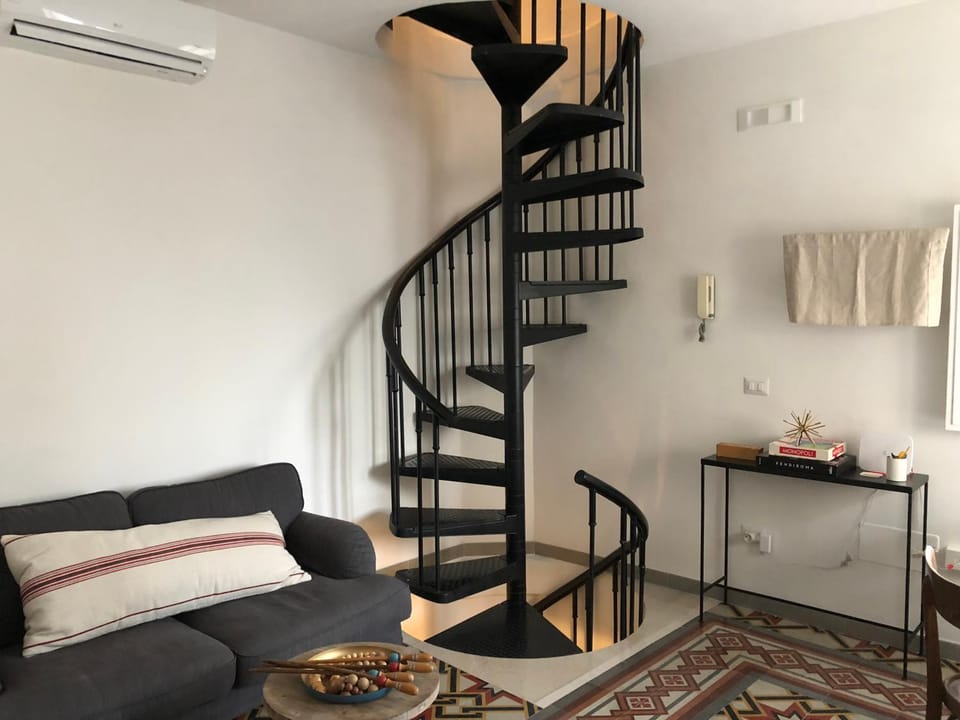 Living room, Seating area, air conditioner