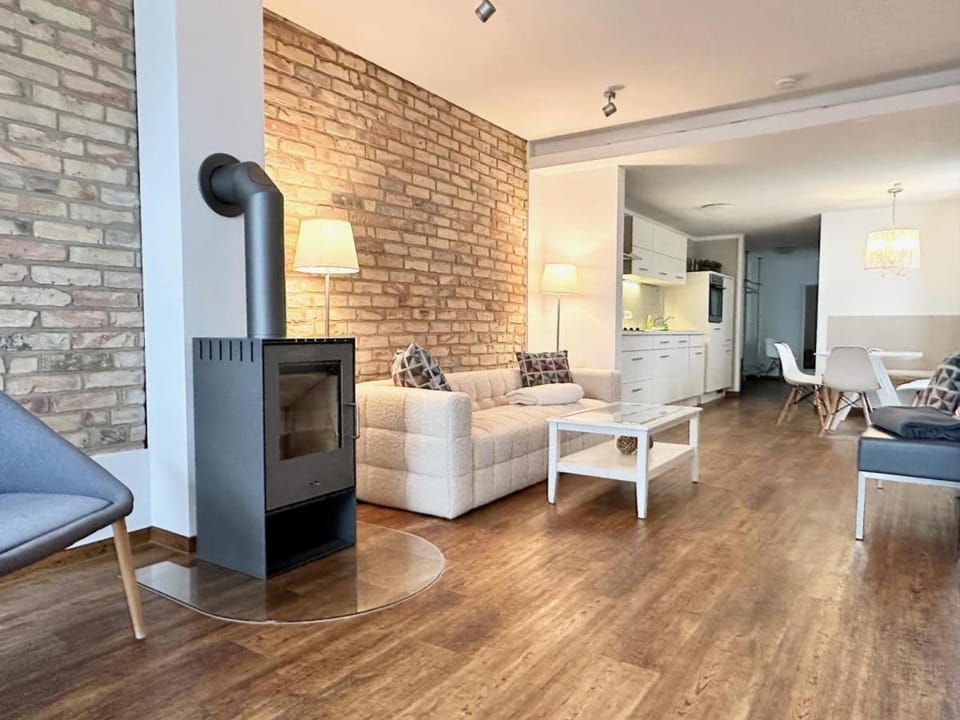 Living room, fireplace
