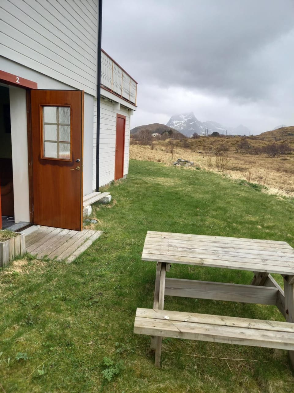 Milas House two apartments Apartment in Lofoten