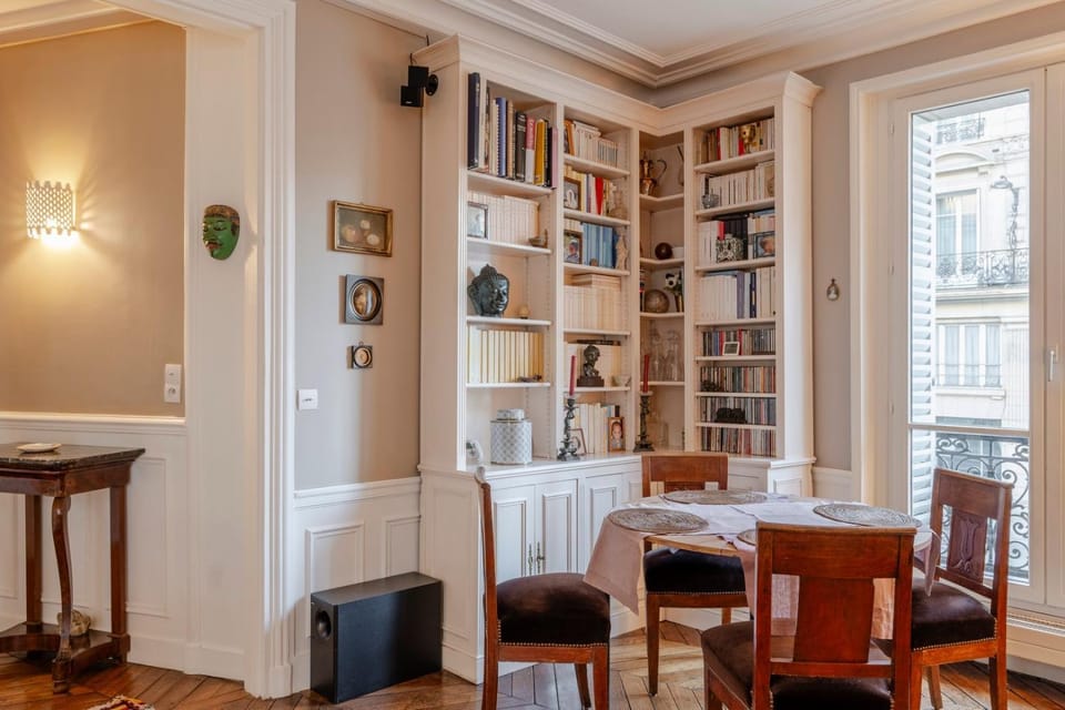 CR57 - Rennes Elegances Apartment in Paris