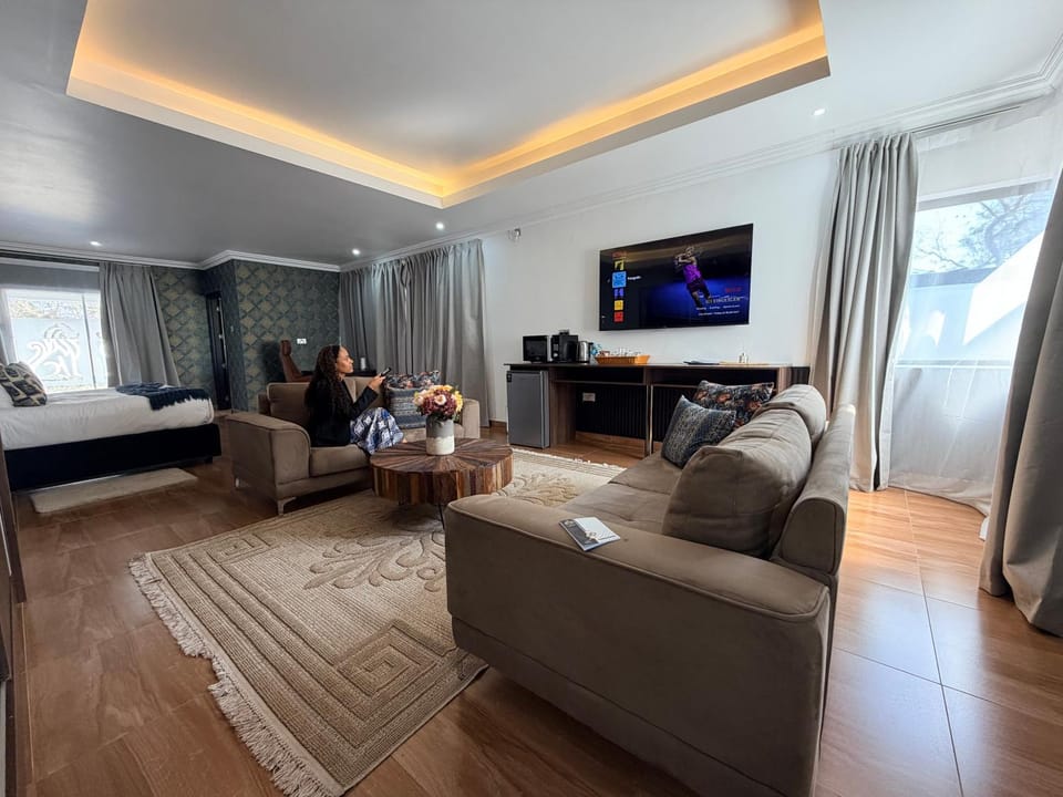 TV and multimedia, Seating area
