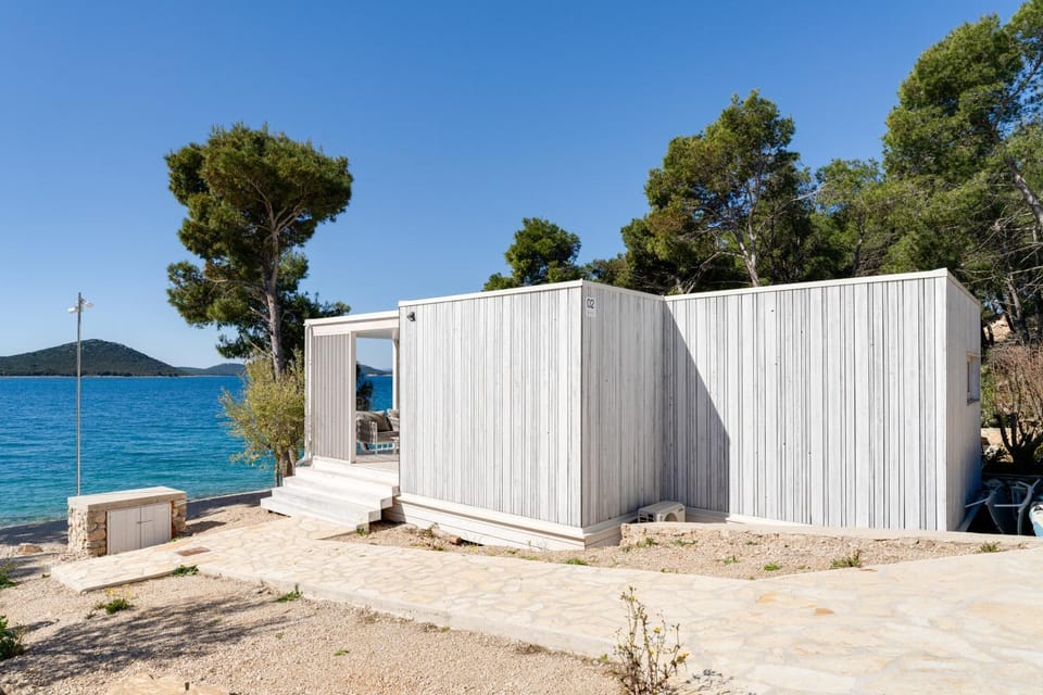 Property building, Beach, Sea view